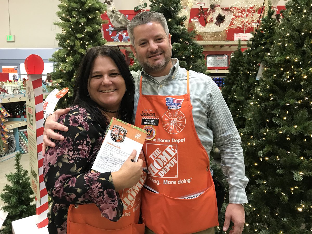 Jrp110371's tweet photo. Thanking Shannon for going above &amp; beyond helping us with our Christmas set!  True partner! https://t.co/tZDQpTTmWU