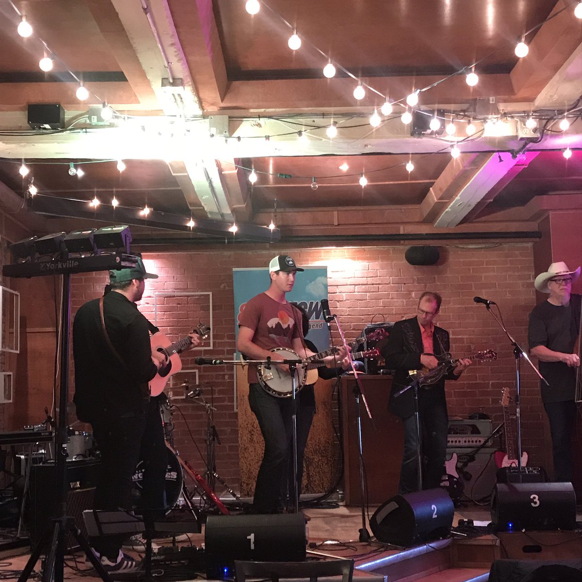 tkemper1900's tweet photo. Hey #yeg get yourself down to @YellowheadBeer for some #gigathon action! Proceeds to @albertacancer patient financial assistance. #bluegrass https://t.co/gYAxGAanEr
