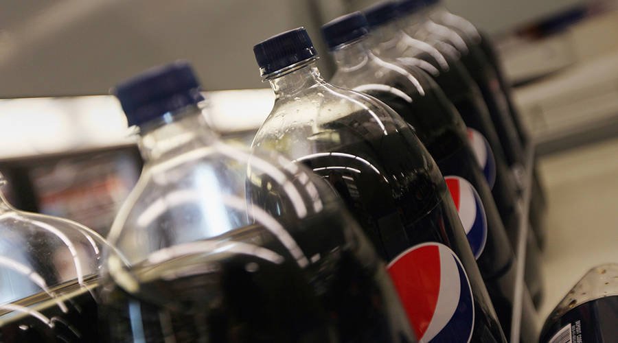 Marketplace's tweet photo. Why does soda come in liters while milk in comes in gallons? You've always wondered: https://t.co/JJjNiyq0gM https://t.co/LcC6KUFjQA