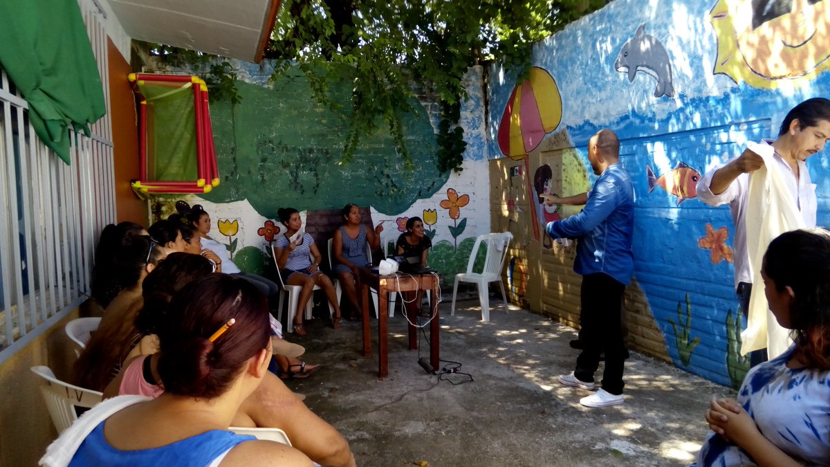 LauraGa58411400's tweet photo. Escuela comprometida, padres participativos con la necesidad de un tejabán JdN J.María Yánez #soy z75. https://t.co/mVlGyEDuDZ