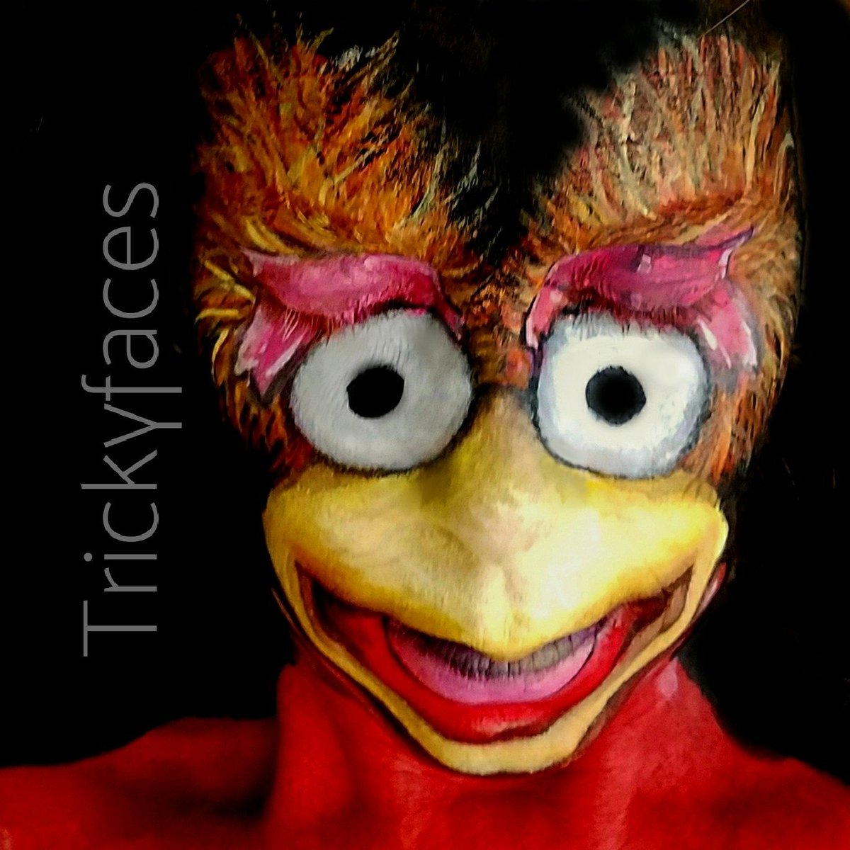 Trickyfaces's tweet image. Dance your cares away! HAPPY FRIDAY!! #Trickyfaces #facepaint #fragglerock #red #inspirationtopaint