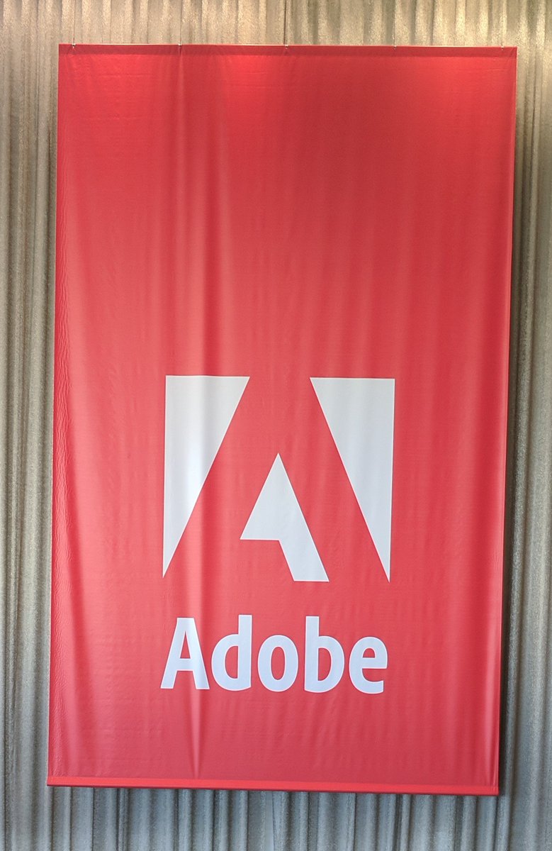 JadeGillen's tweet photo. #Typekitcity #AdobeMax https://t.co/wZar6NKYEr