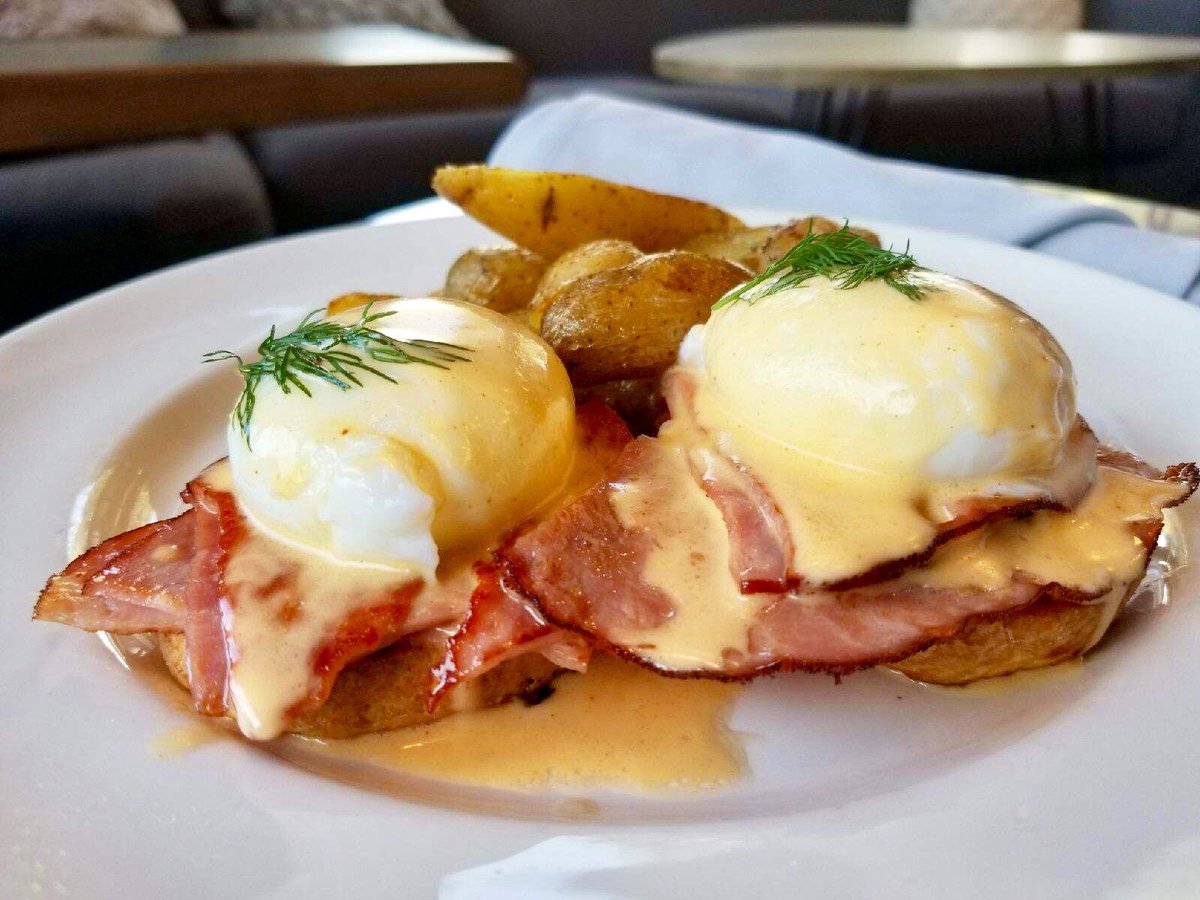 margossm's tweet photo. Get your brunch plans ready for this weekend! Margo's Eggs Benedict with ham on house made bacon cheddar biscuits. #brunch https://t.co/qzsohNYP8D