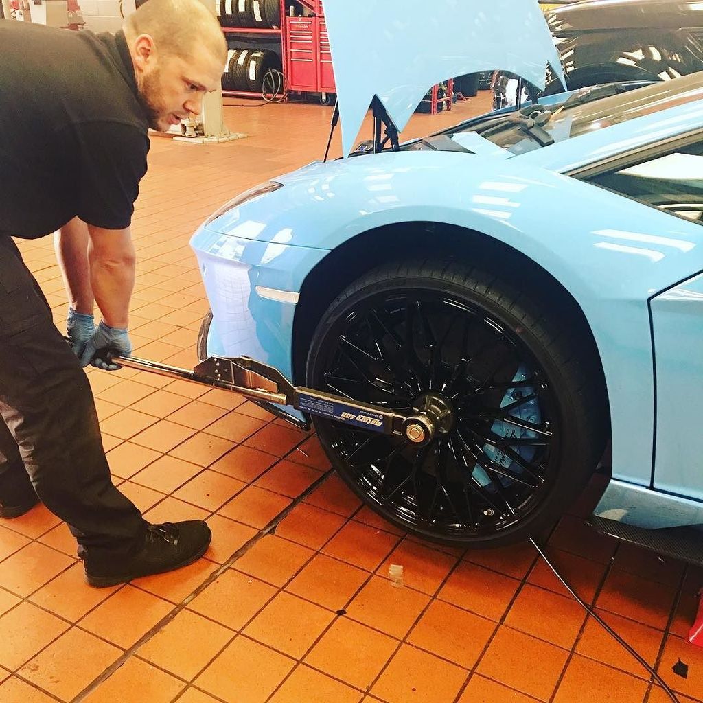 RtecAutoDesign's tweet photo. Thats a big wrench . #rtec #rtecworkshop #tools #rtectech #rtectechnicial #rtecautodesign #supercar #hypercar #lam… https://t.co/28W06qfXkT https://t.co/zBKic85riP