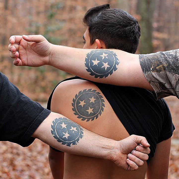 WhitechapelBand's tweet photo. Brotherhood. #markoftheblade #whitechapel https://t.co/79rr442Omu