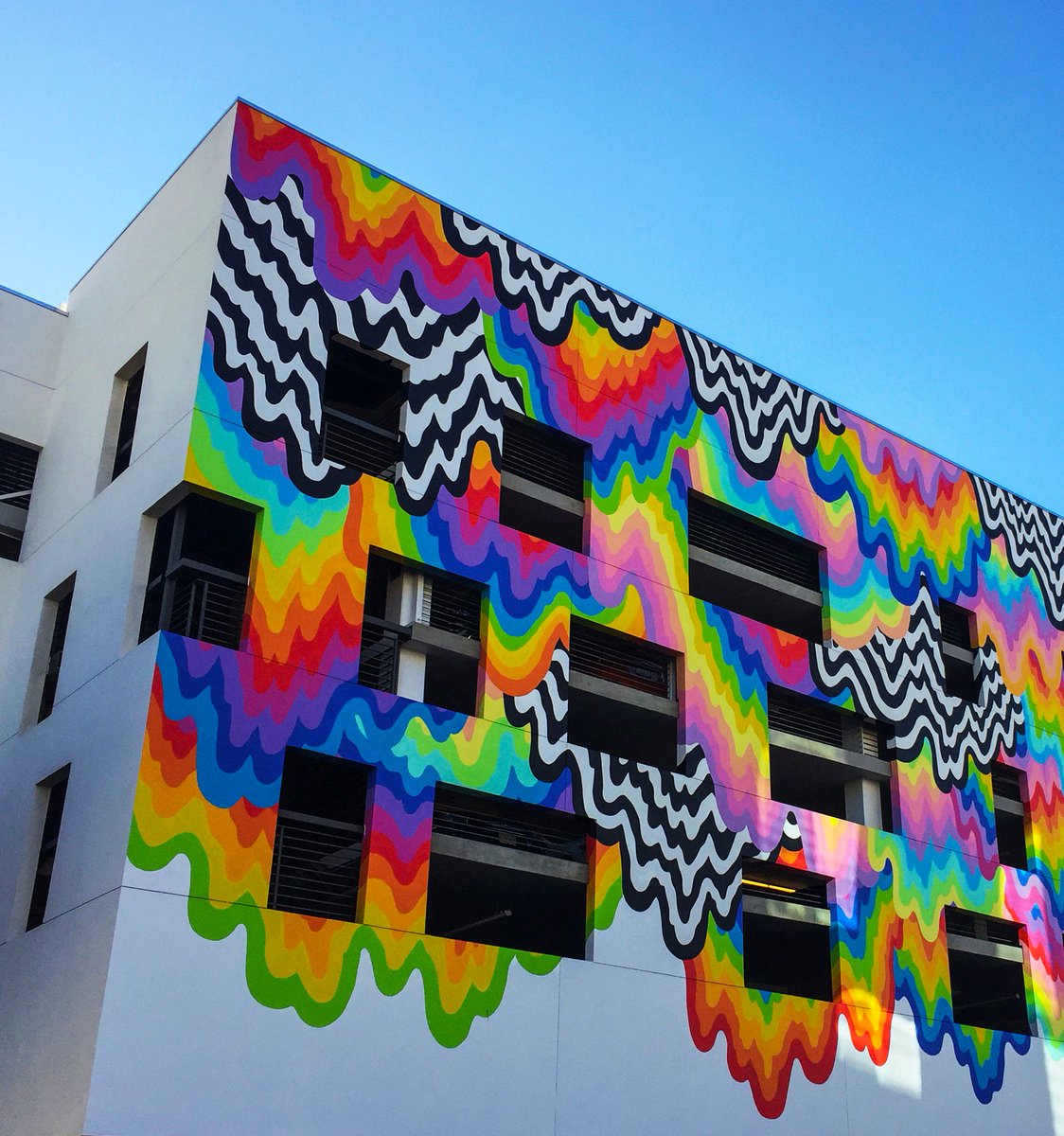LaVisual's tweet photo. La Vibes
#lavisual #lavibes #culvercity #california #art #design #streetart https://t.co/FvbXzusahp