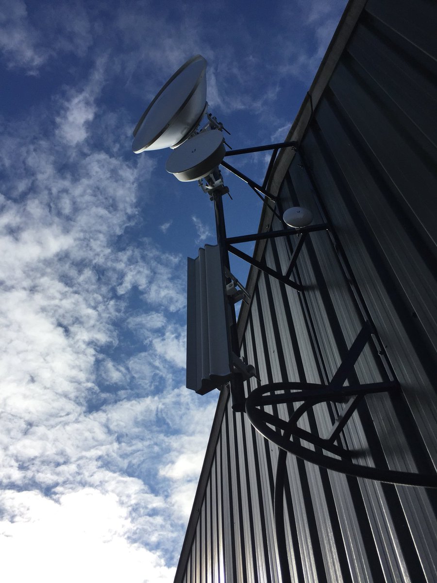 mrrosslwilliams's tweet image. Just a casual Friday knocking up a WISP site for #RuralBroadband @ubnt