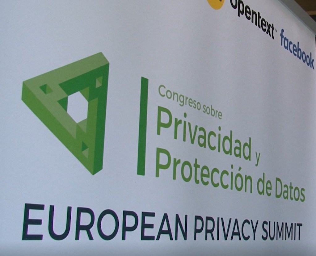AUI - Asociación de Usuarios de Internet (@usuariosdeinter) on Twitter photo No os perdáis el reportaje que hicieron desde <a href="/reportarte/">Reportarte</a> del <a href="/CdPrivacidad/">Congreso Privacidad</a> #CdP2017.
bit.ly/2xTfOtt No os perdáis el reportaje que hicieron desde <a href="/reportarte/">Reportarte</a> del <a href="/CdPrivacidad/">Congreso Privacidad</a> #CdP2017.
bit.ly/2xTfOtt