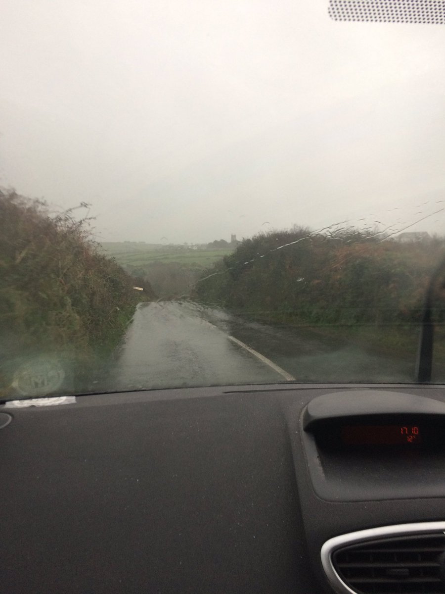 bathtorome's tweet photo. Bath to Home day 5! We've made it home!!! Dad dropped off in Bath at lunch and in Cornwall by dinner time. Thanks for the cake Mum! #home https://t.co/bP5J75TNaf