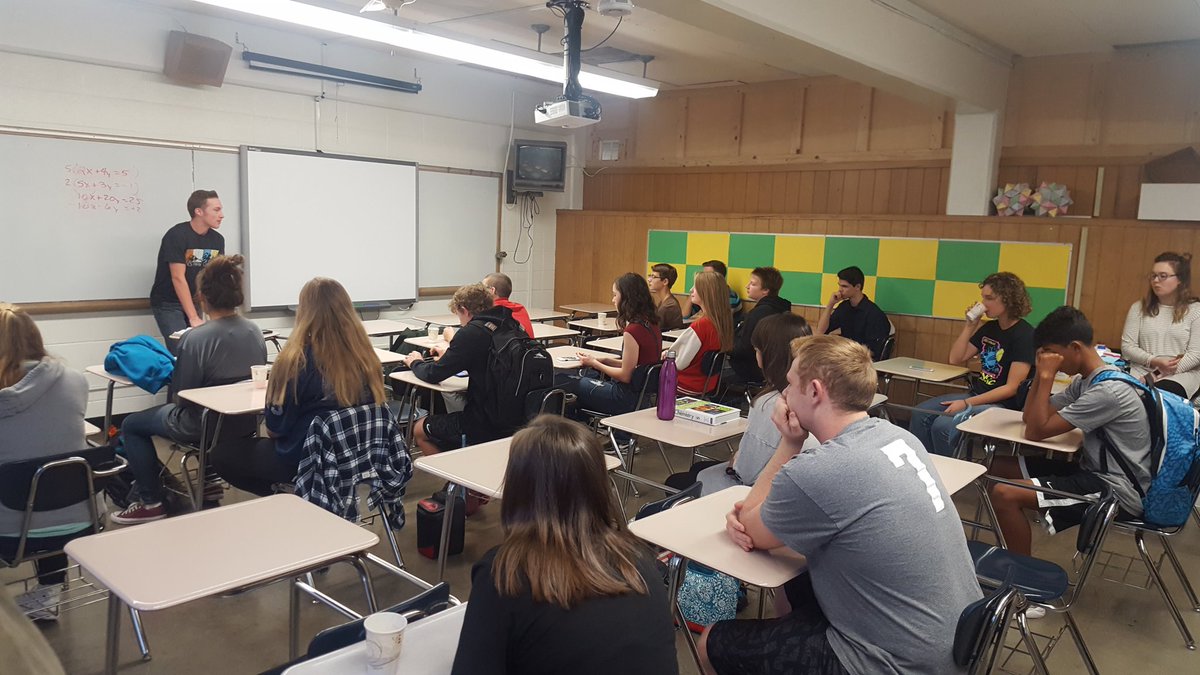 fca_hillcrest's tweet photo. Sorry for the late tweet! A rubberband faith encouraged at FCA yesterday! Stretch yourself to limits you'd never expect to reach!
#FCAPride https://t.co/4pMTbxraLy