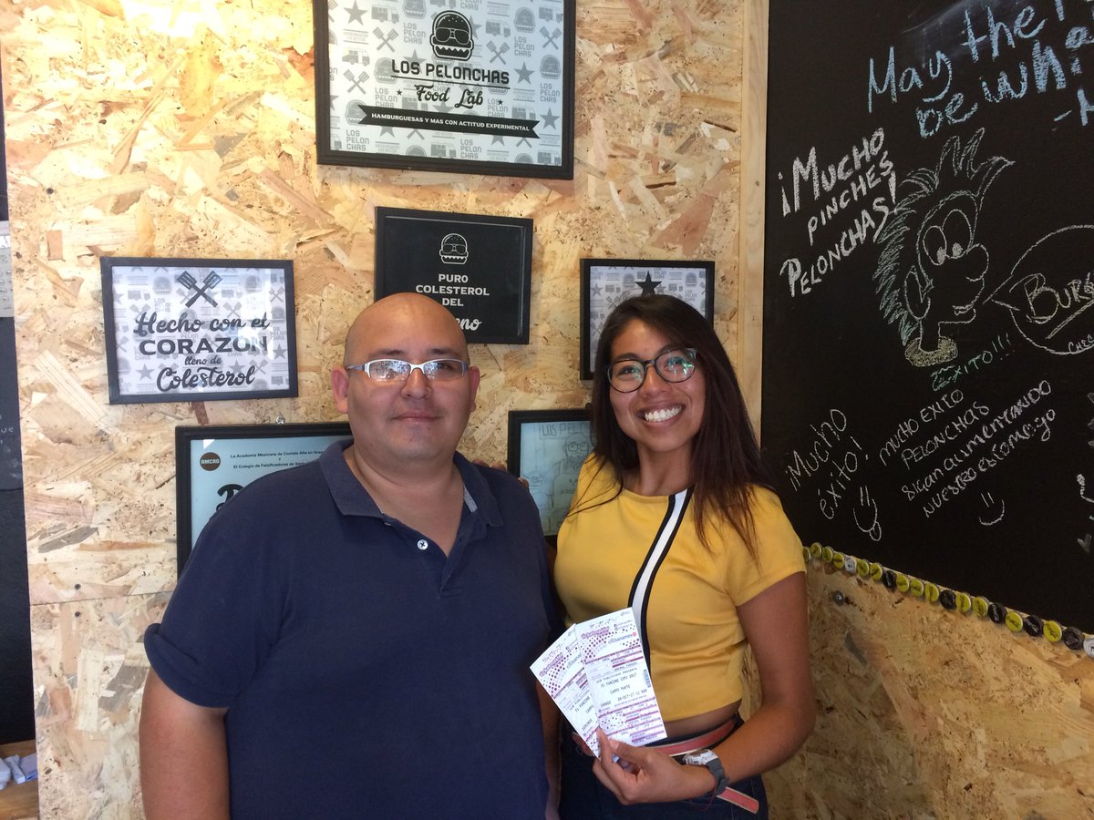 <a href="/lospelonchas/">Los Pelonchas</a> ... Si cumplen 😱☺️  
Aquí, recogiendo los boletos para la #Fanzone de <a href="/F1/">Formula 1</a> 🏁🏎💨
😱 
👏🏼Muchas gracias 👏🏼