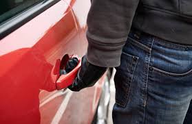 PendletonNW's tweet photo. Don't let #thieves spoil your weekend!! #LockItOrLoseIt #DontMakeItEasyForThieves #CrimePrevention #PendletonNW  https://t.co/aUeS3Qly6W