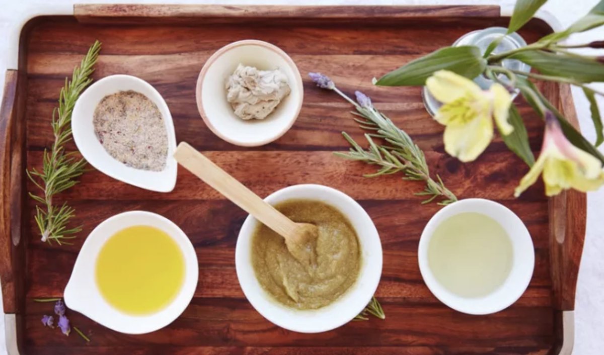 rejuvaskin_us's tweet photo. Is your skin a little more sensitive during these colder months? Then work these ingredients into your skincare.
https://t.co/ec8gQ8NAwx https://t.co/jBP6XncRaY