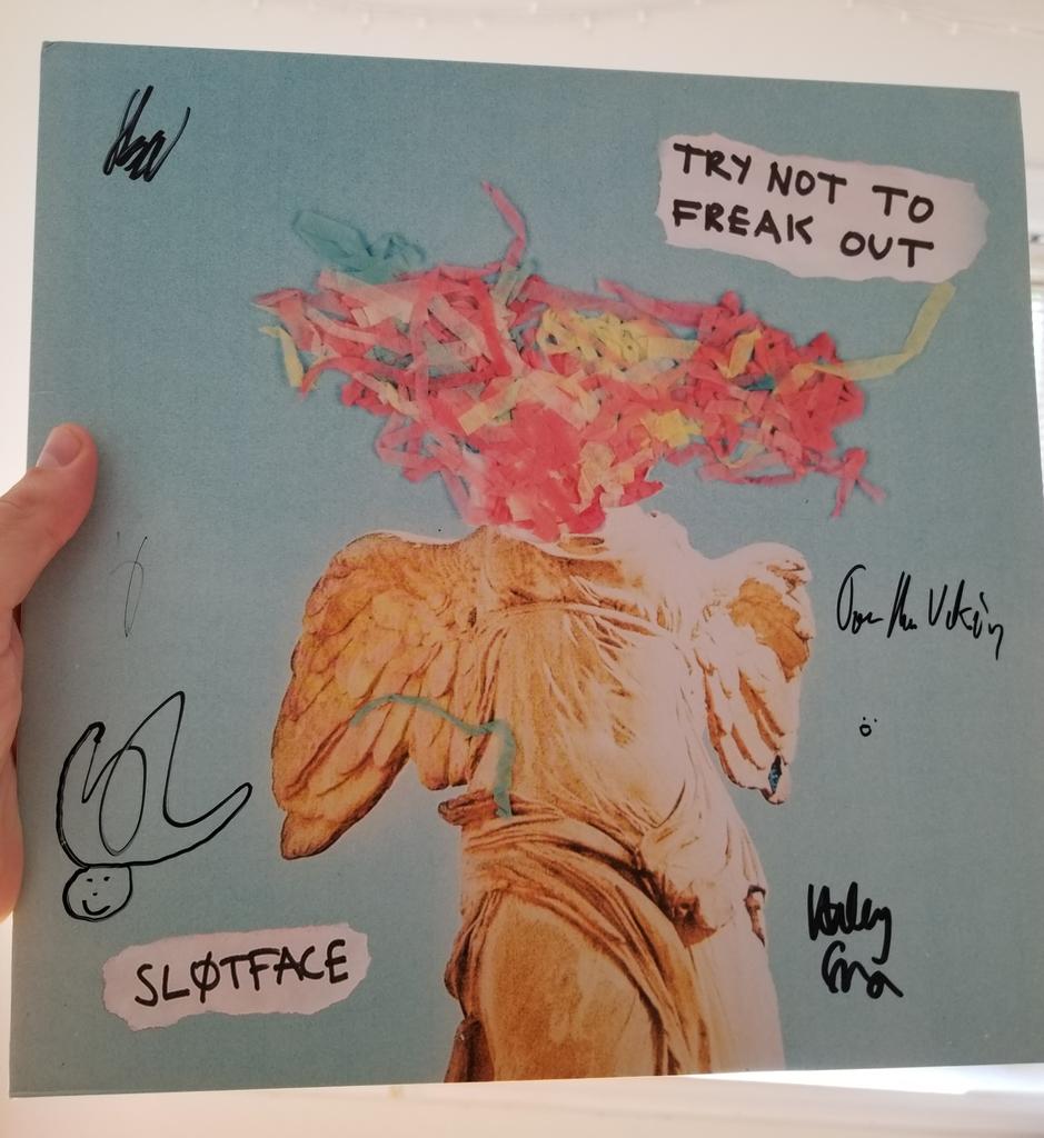 jbzktn's tweet photo. Autographed @slotfaceband album finally arrived in the mail! Super psyched to get it spinning. #trynottofreakout https://t.co/0uBJqUiE90