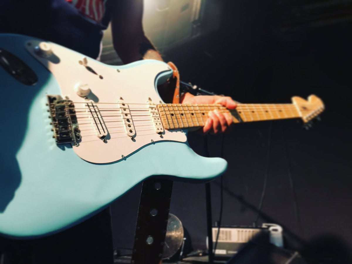 BrianKrijgsman's tweet photo. every guitar has a name 🎸
#prince 🕺🏽✨ #prideandjoy #greenlizard #rudeboy #collaboration #nirvana #utrecht #studiodb #concertphotography https://t.co/t2qbeOJHIc