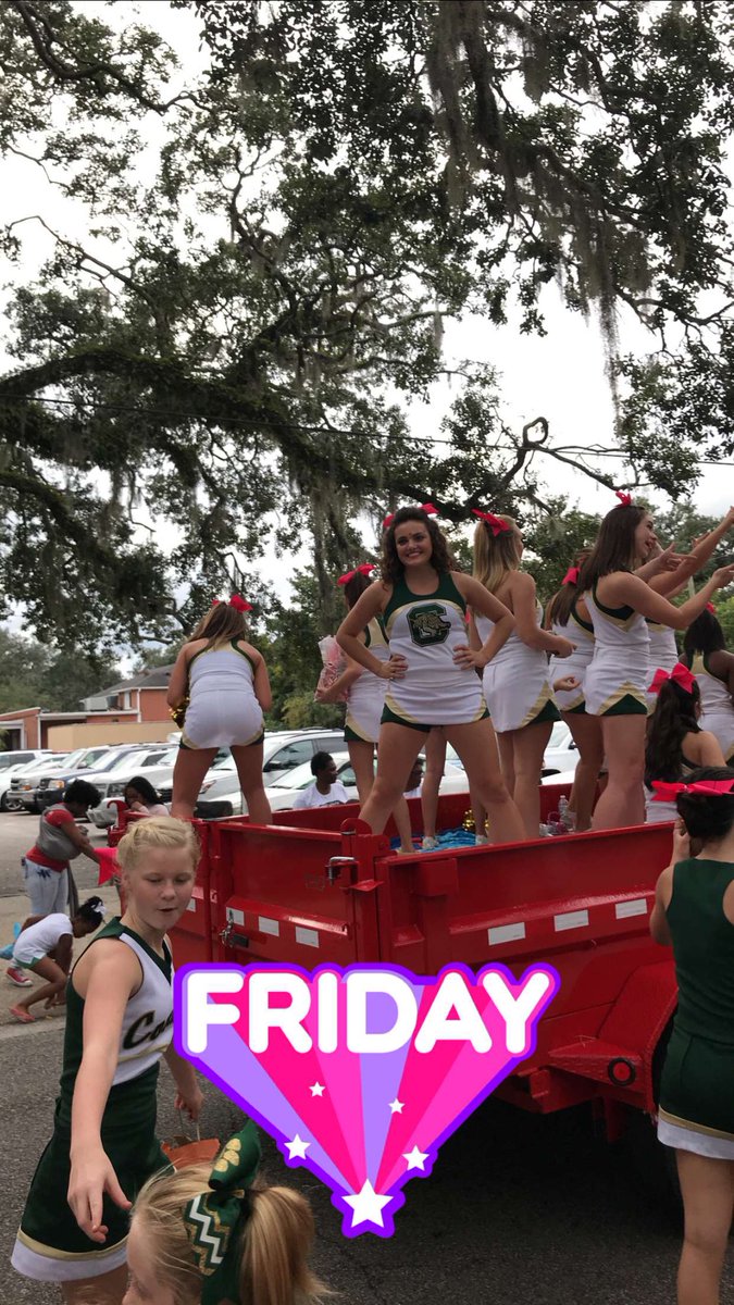 amandaybenton's tweet photo. Region champs is on the line...making history tonight...last time playing Sumter in our conference. #let’s eat!!! #beatsumter #8isgreat💚💛 https://t.co/GwbNRatuJY