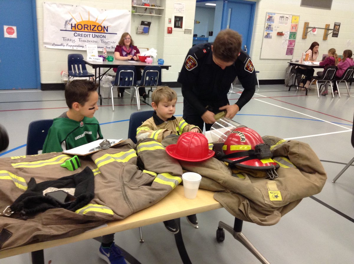 SaintHenrysJr's tweet photo. Thank You to our community members for being a part of our Career Fair! What a success! #SoBlessed #BuildingOurFutureByLearningTogether https://t.co/ydXVPPgV1i