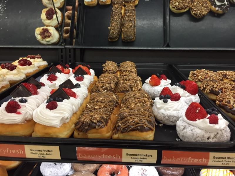 Marshall_HyVee's tweet photo. Come experience the delicious variety of donuts we have for newly active donut program. Freshly fried and decorated donuts daily! 🍩🍩😋 https://t.co/JMkU5T6Qwq