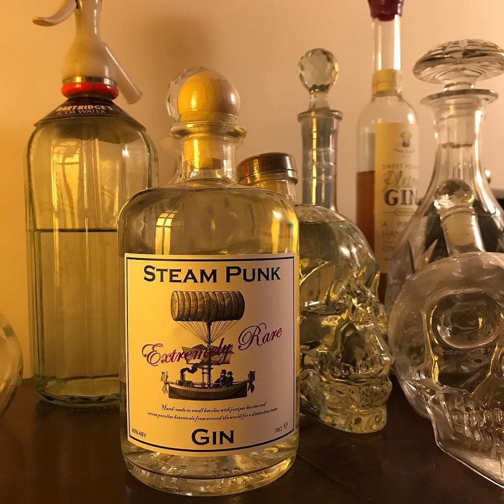 TimePunkPhoto's tweet photo. It’s arrived!!!! Guess what I’ll be drinking tonight!!!
•
•
•
#timepunkchronicles #steampunk #steampunkgin #steamp… https://t.co/N9gczduJuQ https://t.co/UACl3RVfVH