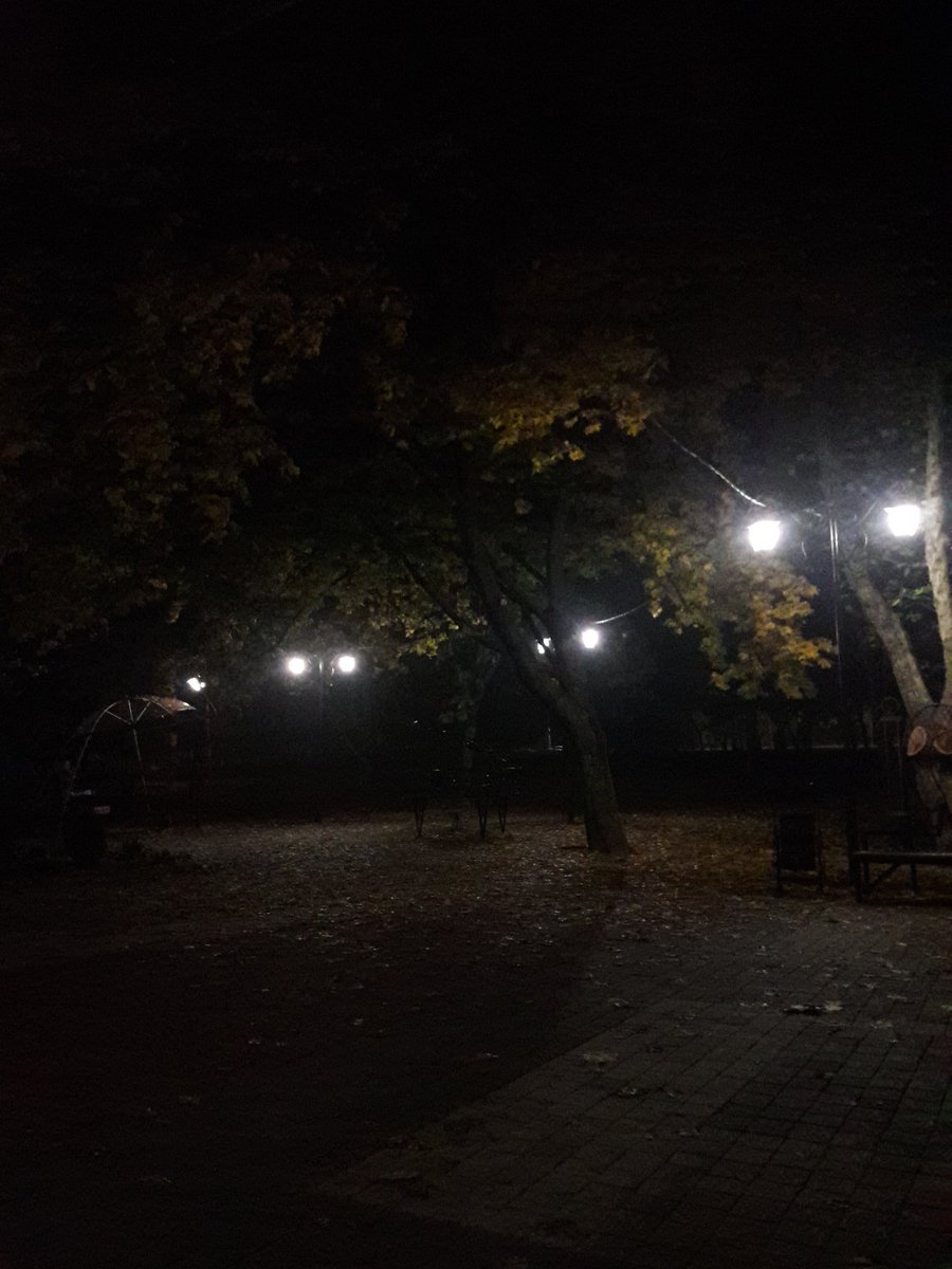Nelya1393's tweet photo. Я полюбила осень именно за этот прекрасный вечер пятницы. Спасибо любимому😚 https://t.co/3damOeqUU1