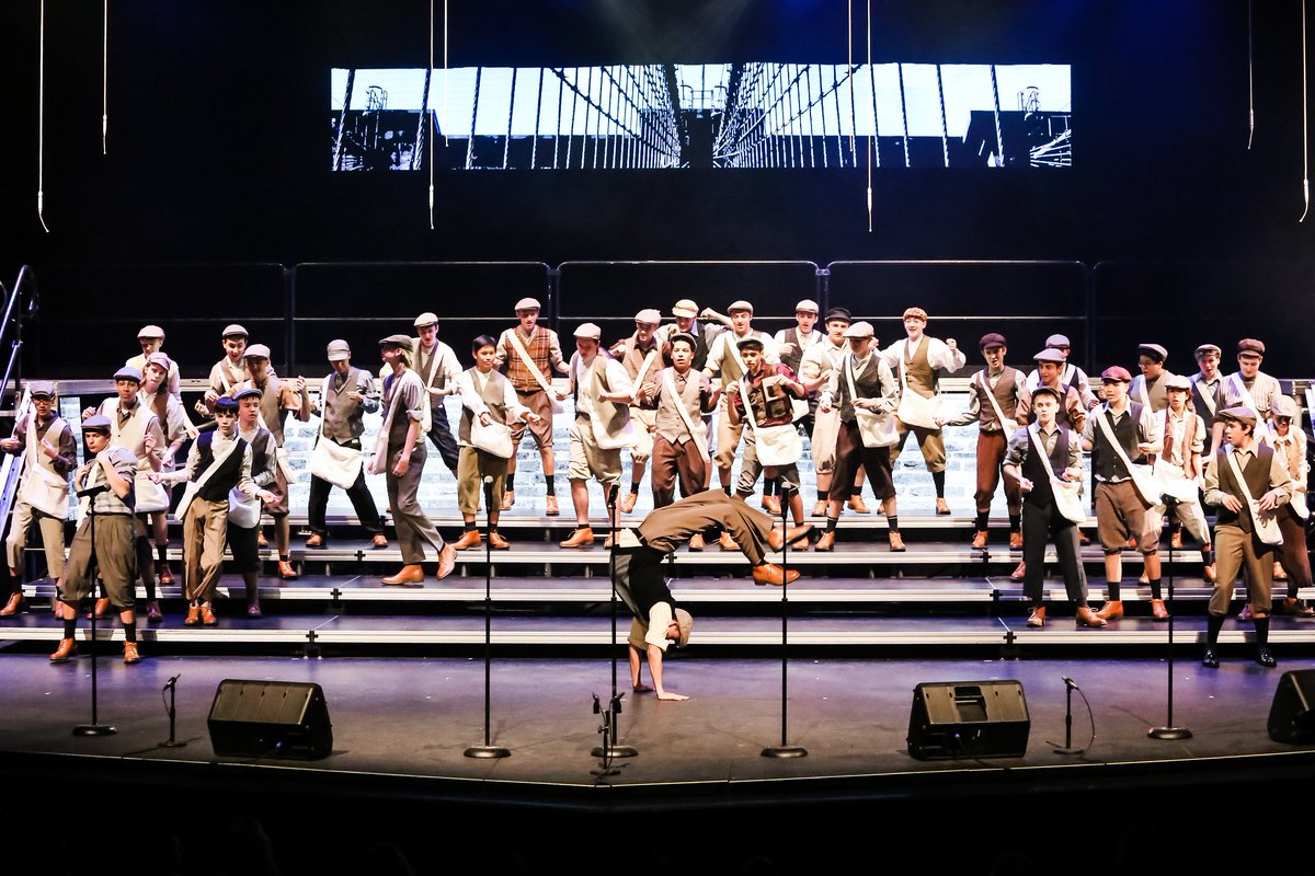 HorizonChoirs's tweet photo. Extra! Extra! Read all about it!
3 Shows left 10/21 & 10/22⭐️
#StepInTimeBway 🎶
https://t.co/fHflf5Ax2h @HHSDawgPound @HHSStuGo @pvschools https://t.co/wDTxZzIl48