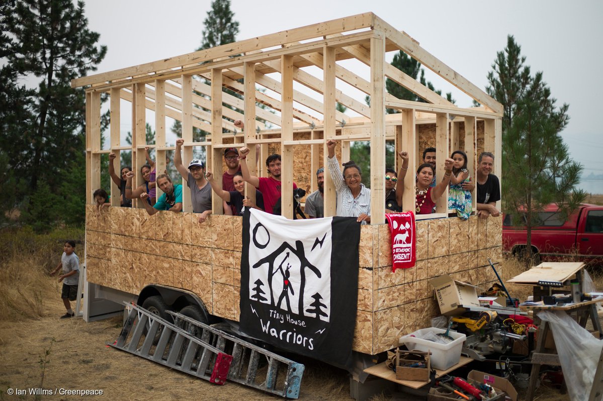#Victoria residents to build tiny house to block #KinderMorgan! Media invited >> act.gp/2l2RLam #bcpoli #yyj #TinyHouseWarriors