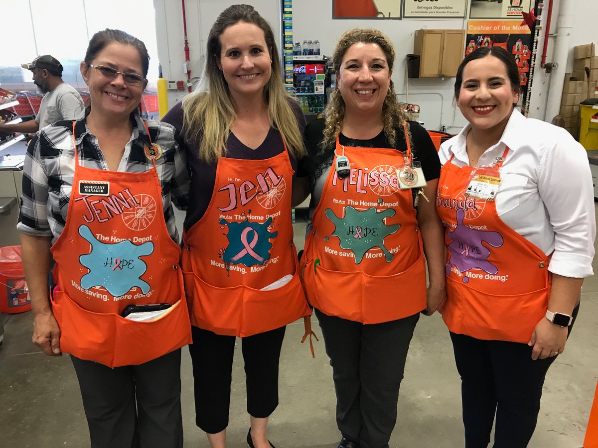 MelissaDovalina's tweet photo. Thank you Jen for our Awesome aprons! @jreed4401 @LMcmilian https://t.co/X2SbjlpRJu