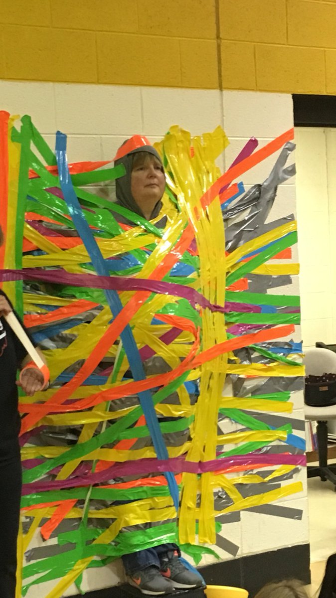 wattlespto's tweet photo. @DrJBrasington was a great sport! Our @OneWattles Principal rocks #OneTroy cc @troyschools https://t.co/I52nbZMRkR
