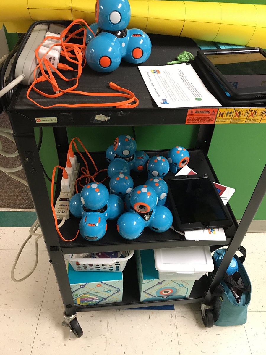 MrsLittle_FWES's tweet photo. Dot and Dash Exploration #fwesigniteslearning https://t.co/PXGkXLrw3S