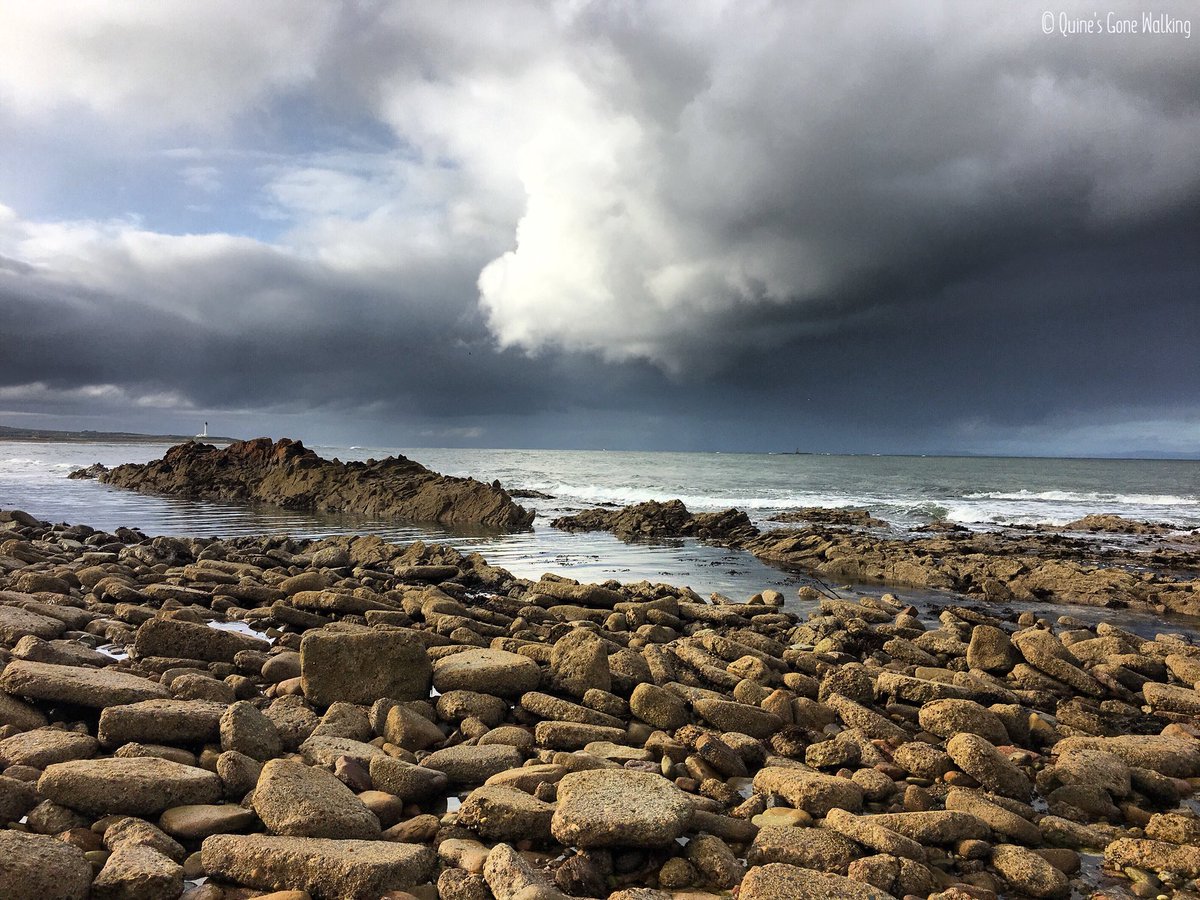 Quinegonewalk's tweet photo. Day 291 #weestroll @ #lossiebeach ..... #lossiemouth #Moray #MorayFirth #moraycoast #morayspeyside #walk1000miles https://t.co/KBM4A8mTkq