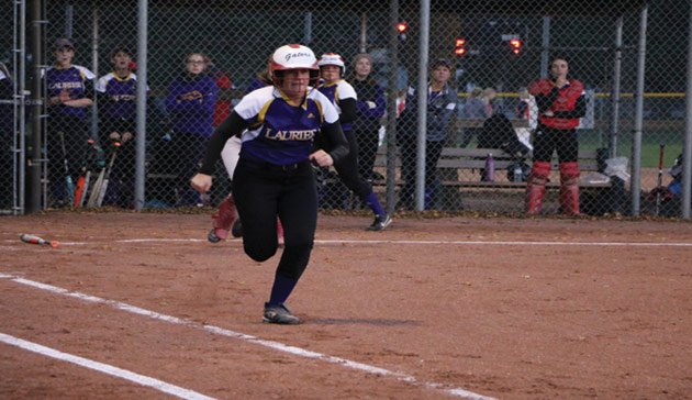 LaurierSoftball's tweet photo. In the gold medal game for the third time in four years. Here's the weekend recap from @OIWFA Championships on home turf: https://t.co/0q520OW7fg @WLUAthletics #WeAreHawks https://t.co/IrYk3jAGMM