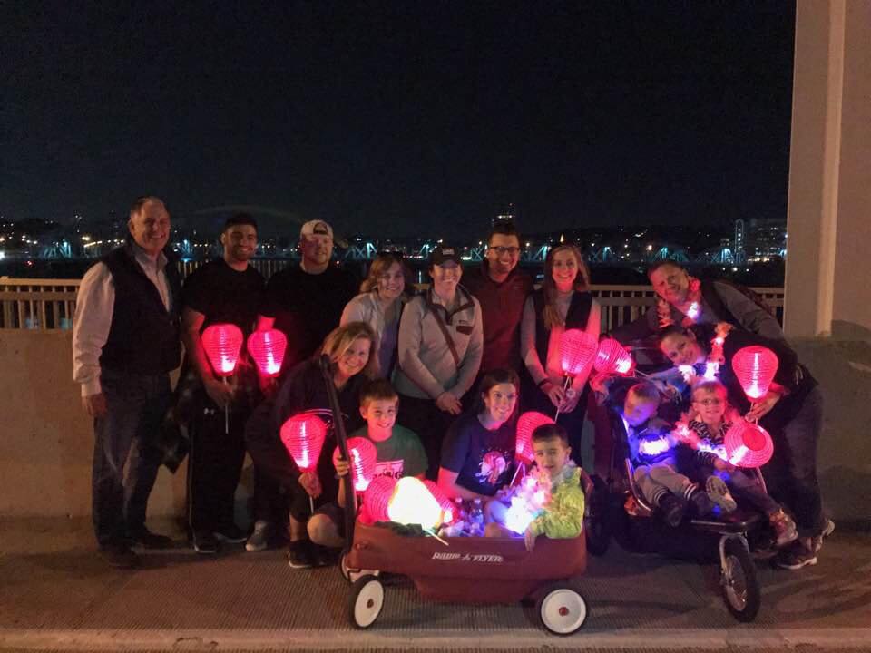 Bridge_Log_Inc's tweet photo. We’re always proud to support a great cause. Team #bridgelogistics went down to Light the Night Cincinnati! https://t.co/XmDE50A4Ku