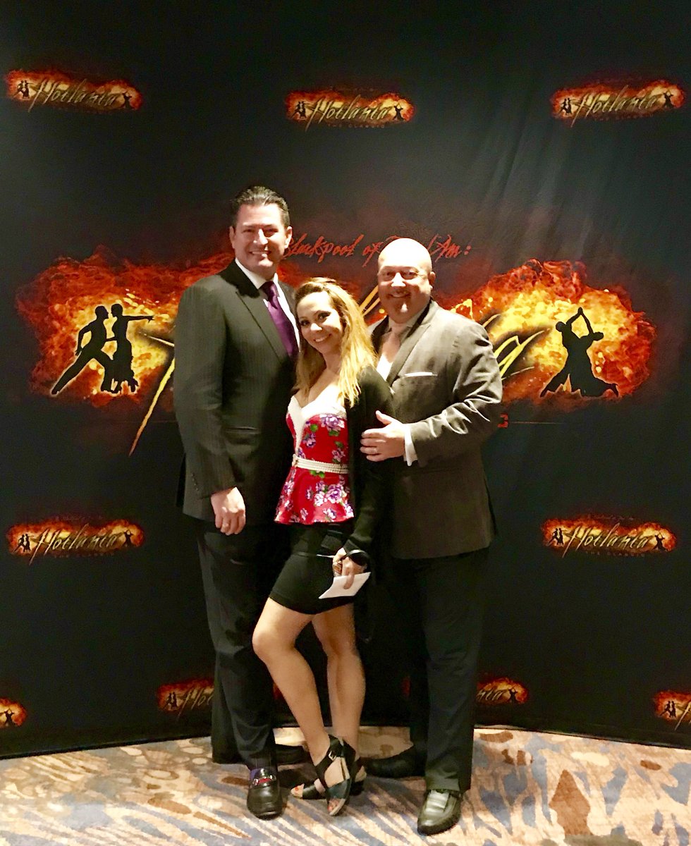 ballroomgiant's tweet photo. ❤️Atlanta🔥’Hotlanta’🔥Hot,Hot,Hot🌞 #ballroomgiant #arthurmurraylifestyle @Cityofatlanta #dance #judge https://t.co/HMHQAAJus5