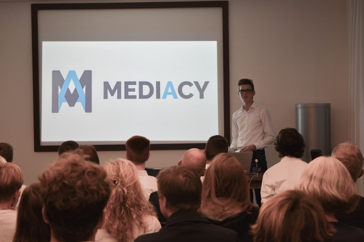 Mediacy_ch's tweet photo. Was für ein toller Anlass! Wir danken vielmals für die grosse Teilnahme an unserem Kick-off. Nun kann es losgehen! #mediacy #letsstartup https://t.co/TXzup0u93f