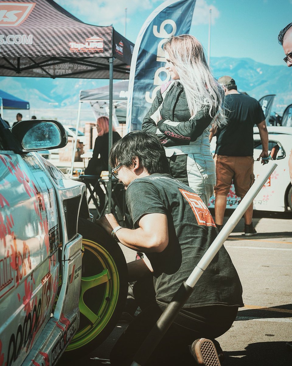 ColleteDavis's tweet photo. 2018 we comin for ya 🤘🏼🏁 @itsgaragelife 🏁 #garagelife #dkracing #drift #drifting #rx7 #rotary https://t.co/lJxvH3UJJd