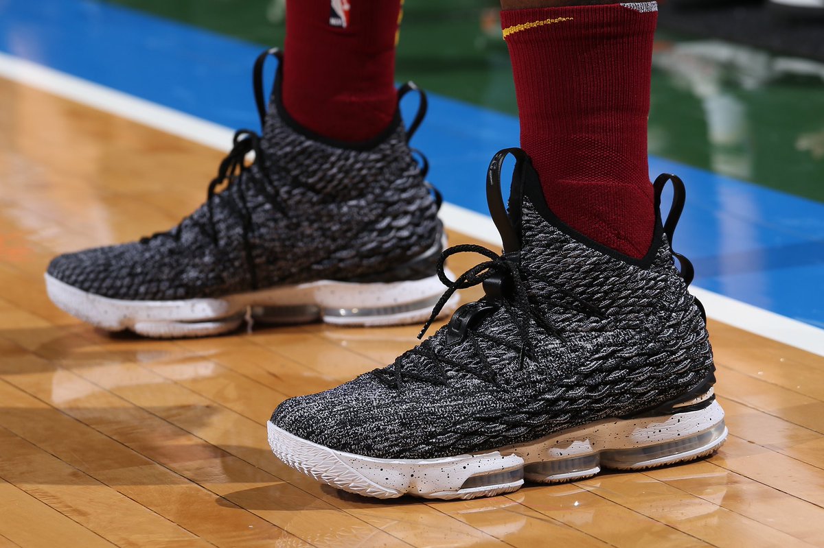 lebron 15 ashes on foot