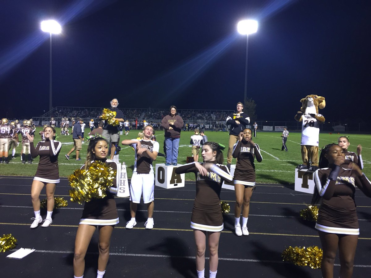 Holt_HS's tweet photo. Great night for a football game 🏈 https://t.co/4DiX429fS6