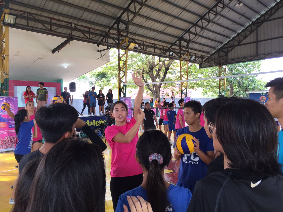 CoolSmashers's tweet photo. Spreading #creamlinegoodvibes and true love for volleyball 😊 https://t.co/fwgL7ZGSsO