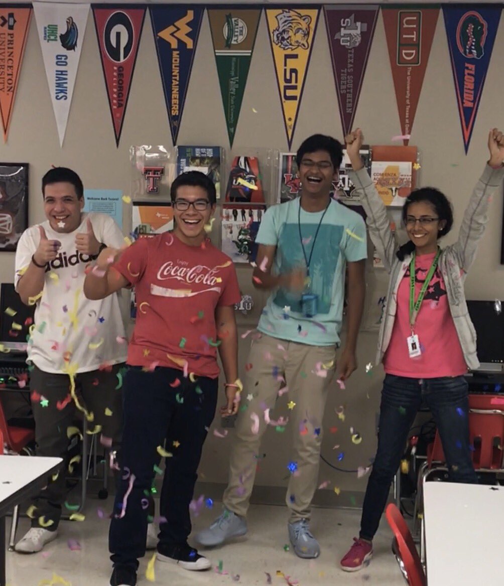 sarahcarnes's tweet photo. @QuestBridge finalists!! Congrats Dante, Vincent, Sergio, &amp; Gisselle! #proud #hardworkpaysoff 👏🏼👏🏼👏🏼 https://t.co/9FKLNewcZO