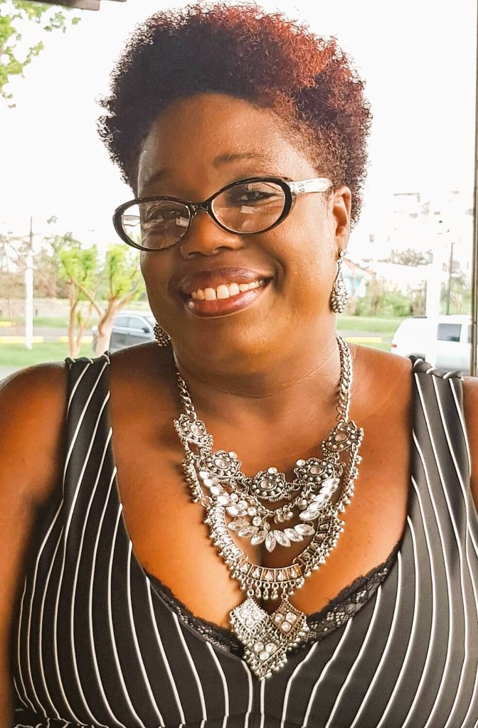 MsAmyArrindell's tweet photo. Some days you just have to create your own sunshine.
#CreatingMyOwnMoonshine
#EnjoyingTheSunSet
#BlessedBeyondMyWishes
#FridayFeelings https://t.co/U256CrZtvK