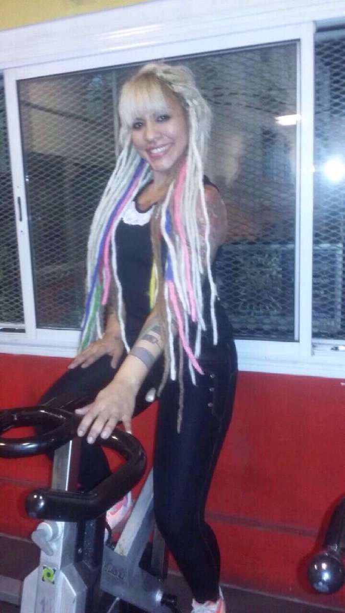 soyazulcarrizo's tweet photo. A ti lo que te duele que ya no te hago caso que ya no te miro ,  A ti lo que te duele que hay alguien en mi cama quitandome el frio https://t.co/QMSgr40B3r