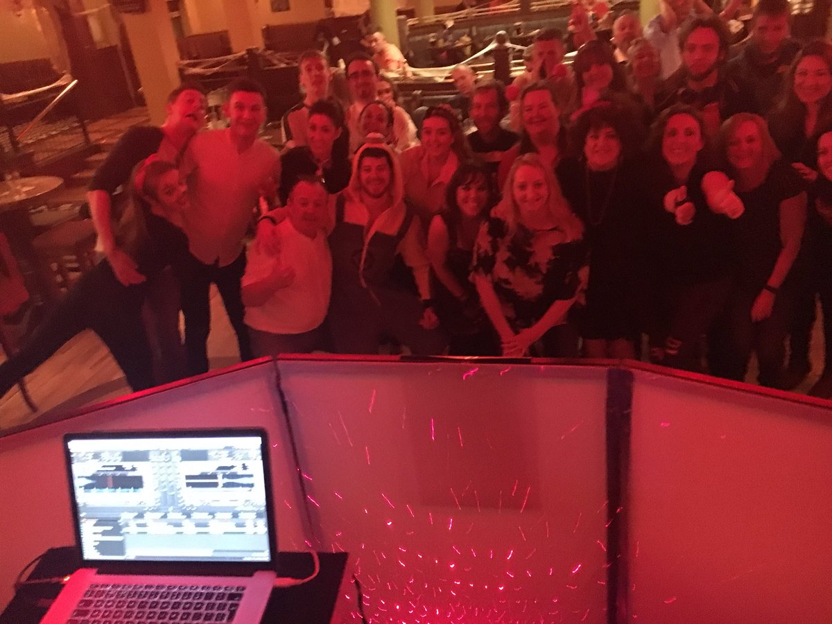coolminems's tweet photo. Thanks for great night as All Dressed Up in the Clonsilla Inn #dressingup #fancyfun #comminitysupport xxx😉 https://t.co/MFBzsmEob4