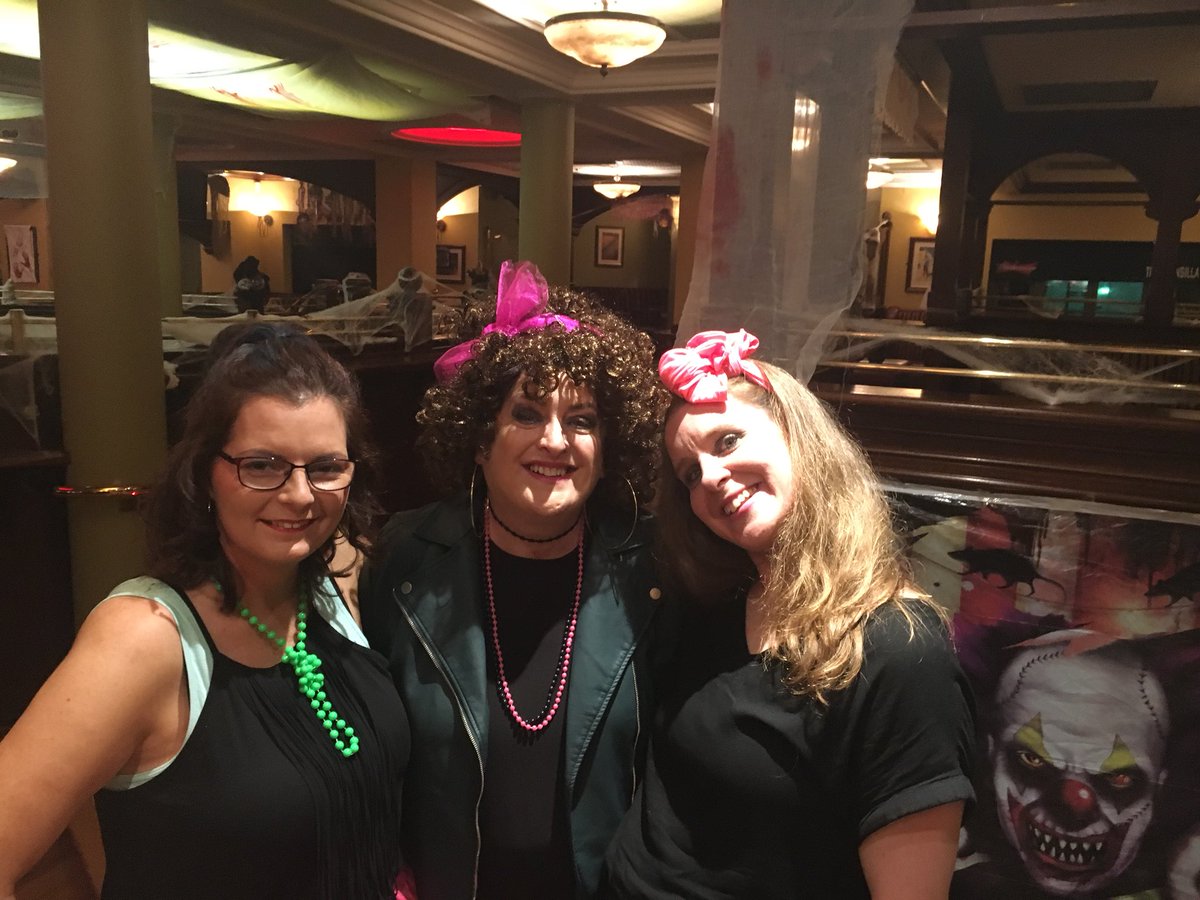 coolminems's tweet photo. Thanks for great night as All Dressed Up in the Clonsilla Inn #dressingup #fancyfun #comminitysupport xxx😉 https://t.co/MFBzsmEob4
