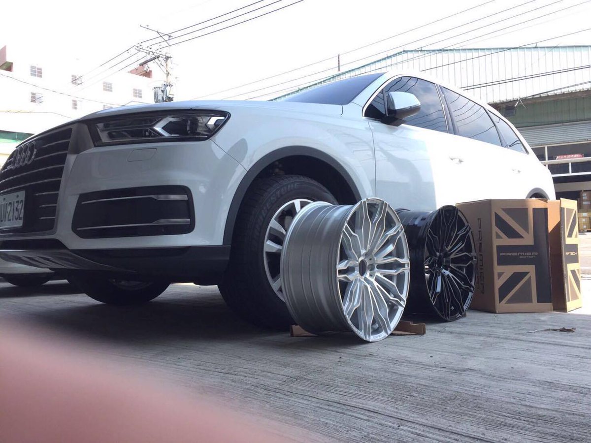 premieredition's tweet photo. CS10 Test fitting before mounting on the Audi Q7.  
#premieredition #cs10 #fftec #flowformed #audi #audiq7 #q7 #luxurycars #suv #4x4 https://t.co/BIlQy5m340