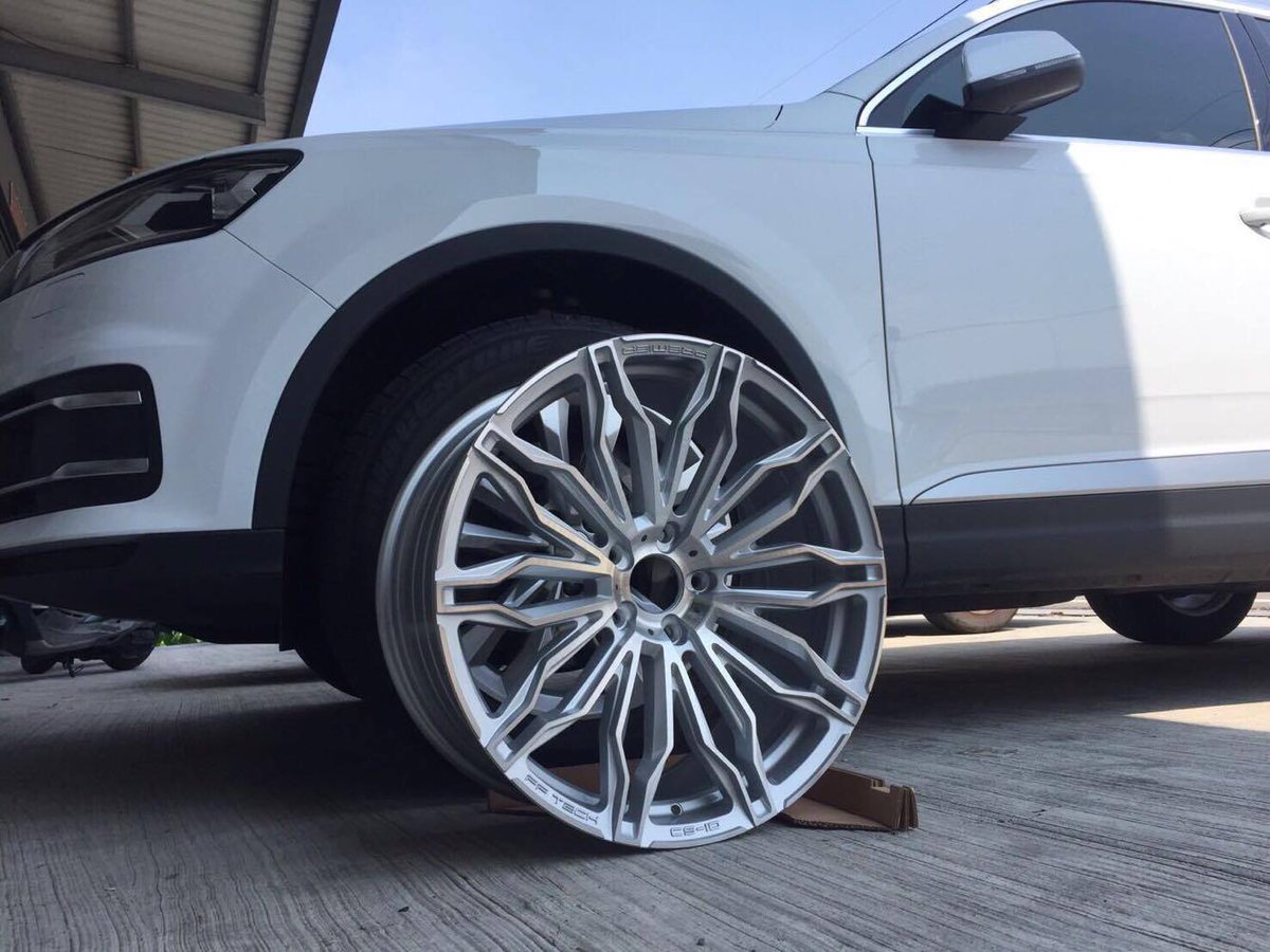 premieredition's tweet photo. CS10 Test fitting before mounting on the Audi Q7.  
#premieredition #cs10 #fftec #flowformed #audi #audiq7 #q7 #luxurycars #suv #4x4 https://t.co/BIlQy5m340