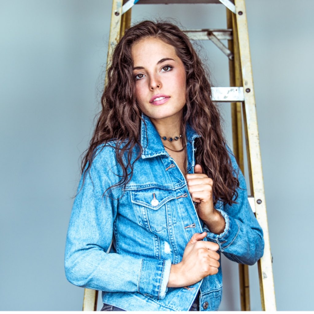 nataliespiroff's tweet photo. #NewProfilePic https://t.co/m3LYmge6Zs