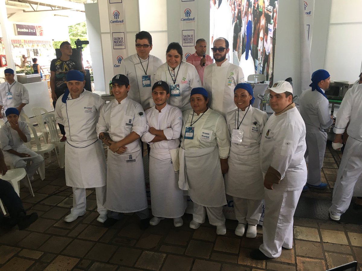 comfandi's tweet photo. Finalistas del #RetoChef en #SNC2017 prepararán un cóctel para conquistar al jurado. De ahí saldrá el ganador de esta edición.
Te esperamos. https://t.co/CQgymHLNBa