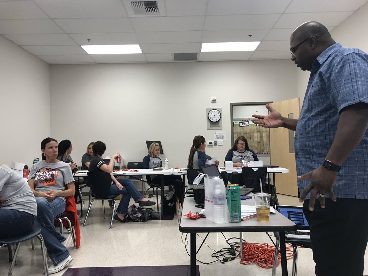 readinginmotion's tweet photo. Getting our #pinecrestacademy teacher partners 
ready for the next round of #readinginmotion during fall training. Great group of teachers! https://t.co/wzIGv5Adxg