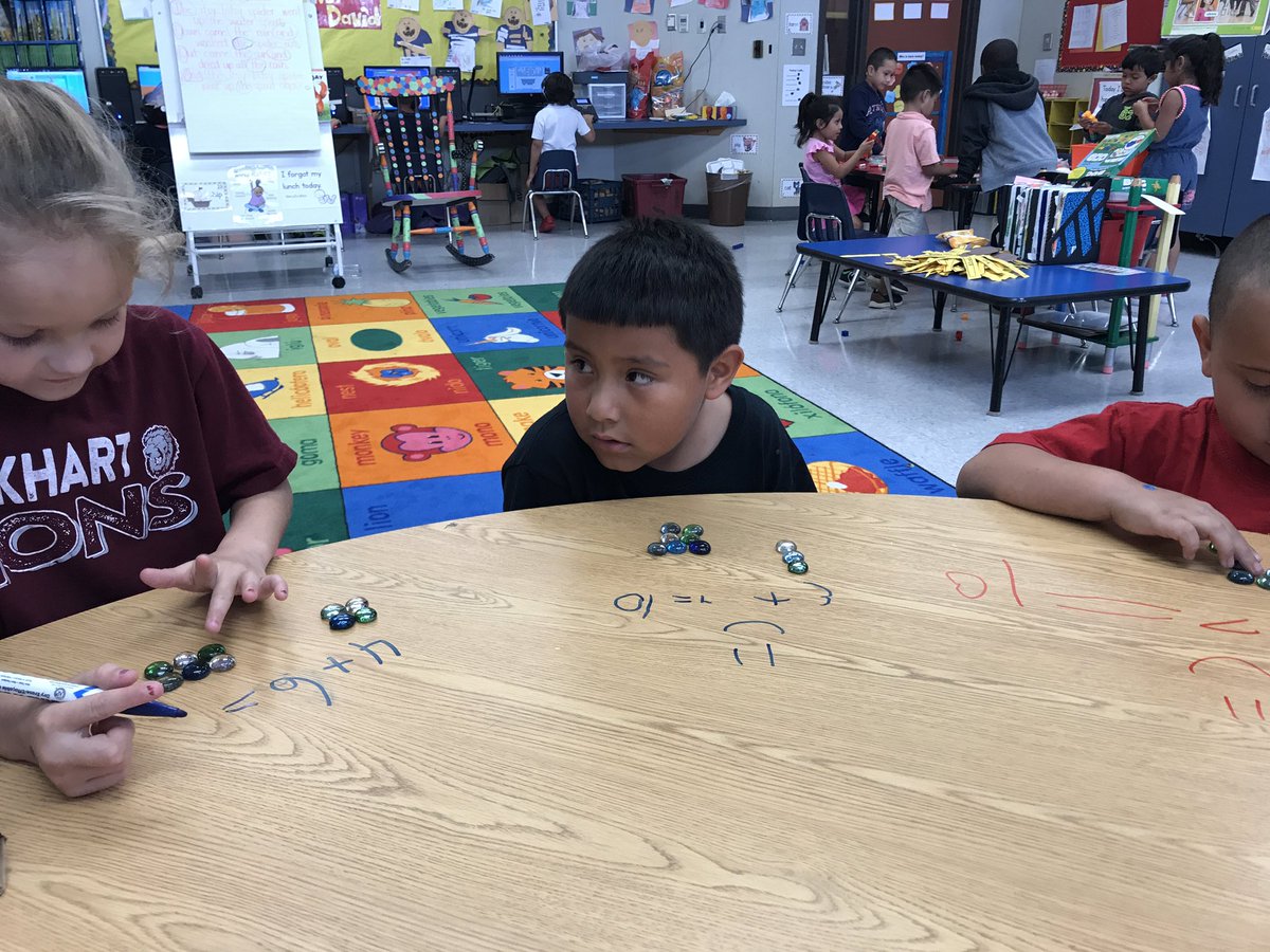 Kuykendall_SPE's tweet photo. Student led learning and practicing our addition. Have a great weekend friends!!! #PCEPEOUD #LISDCHAMPIONS https://t.co/PrkHgqfrwx