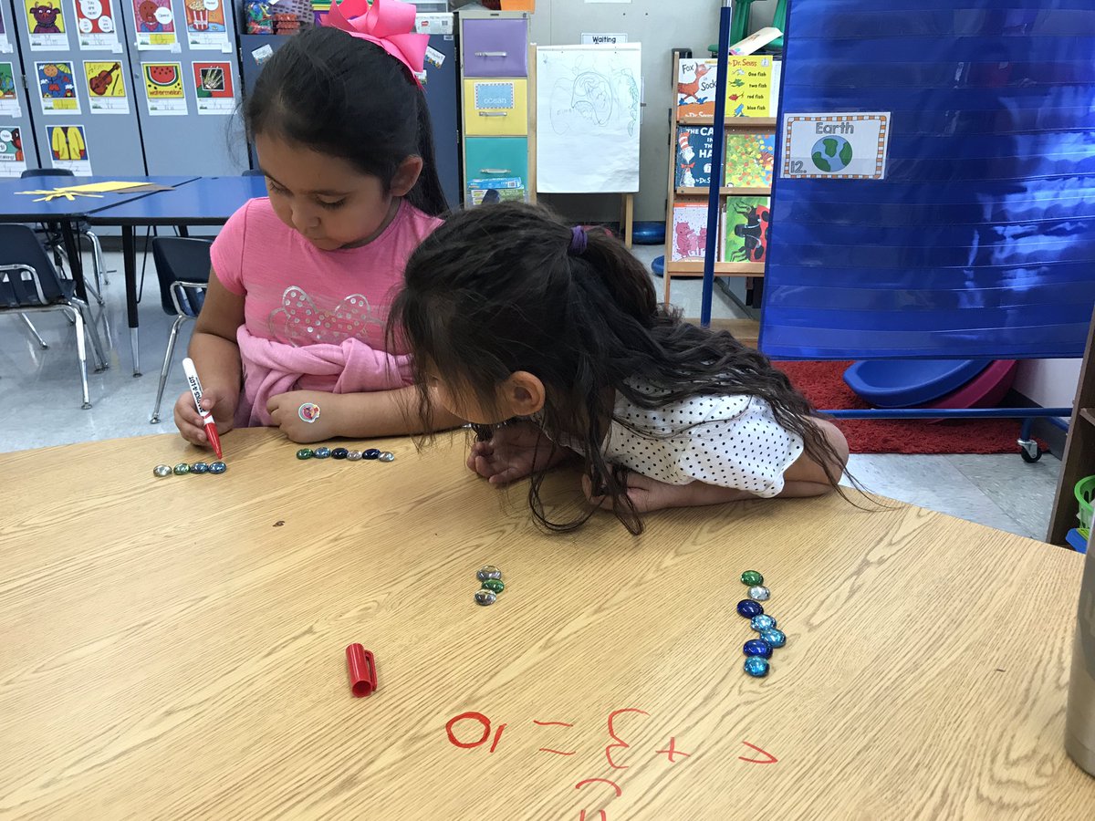 Kuykendall_SPE's tweet photo. Student led learning and practicing our addition. Have a great weekend friends!!! #PCEPEOUD #LISDCHAMPIONS https://t.co/PrkHgqfrwx